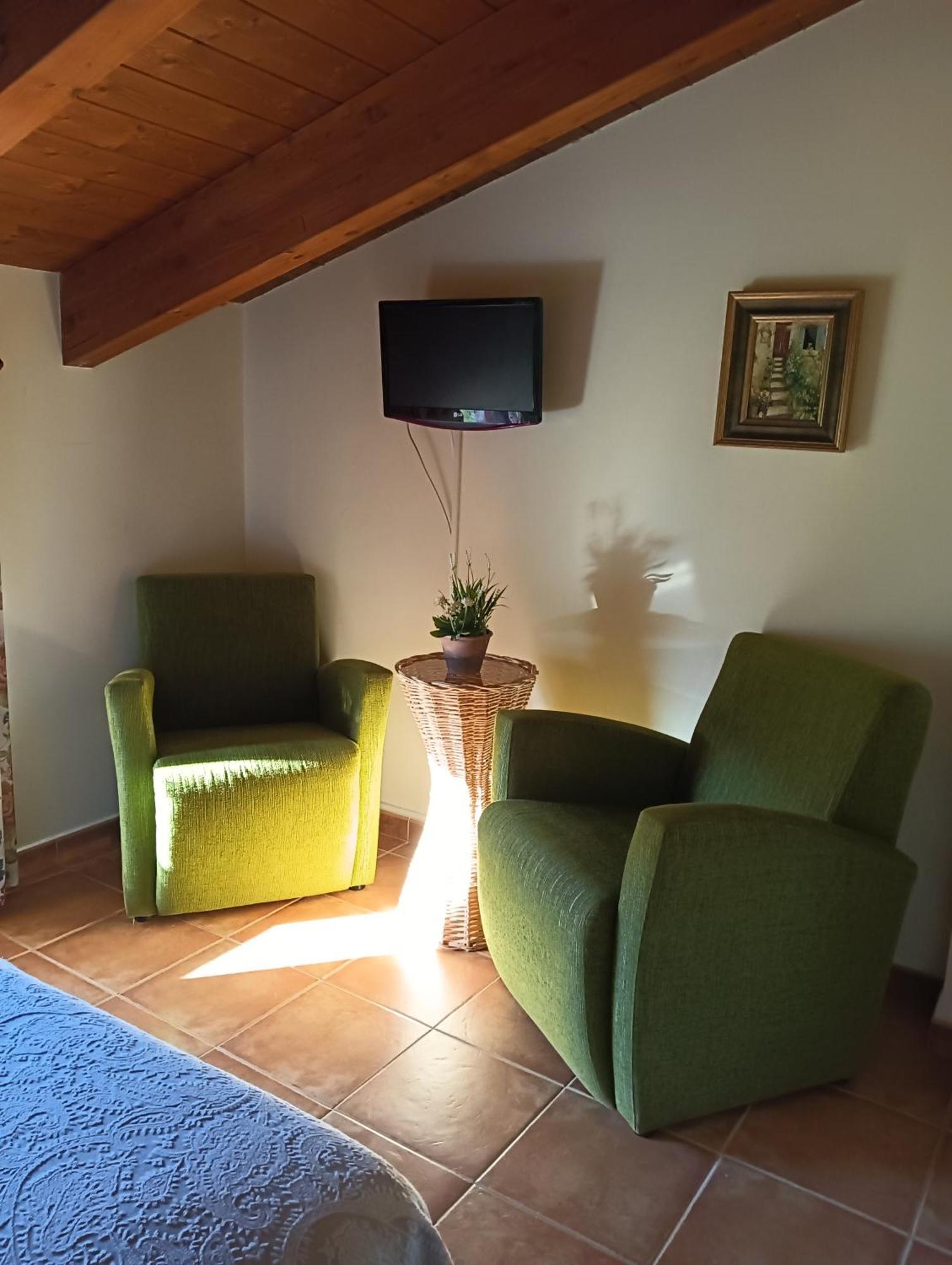 Hostal Sol De La Vega Альбаррасин Экстерьер фото