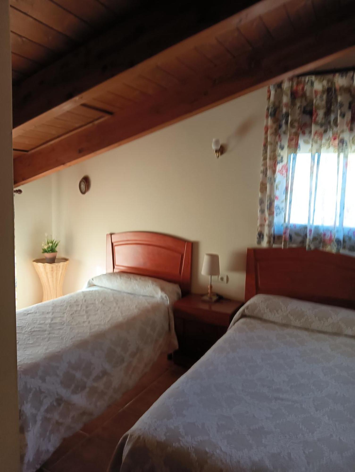 Hostal Sol De La Vega Альбаррасин Экстерьер фото