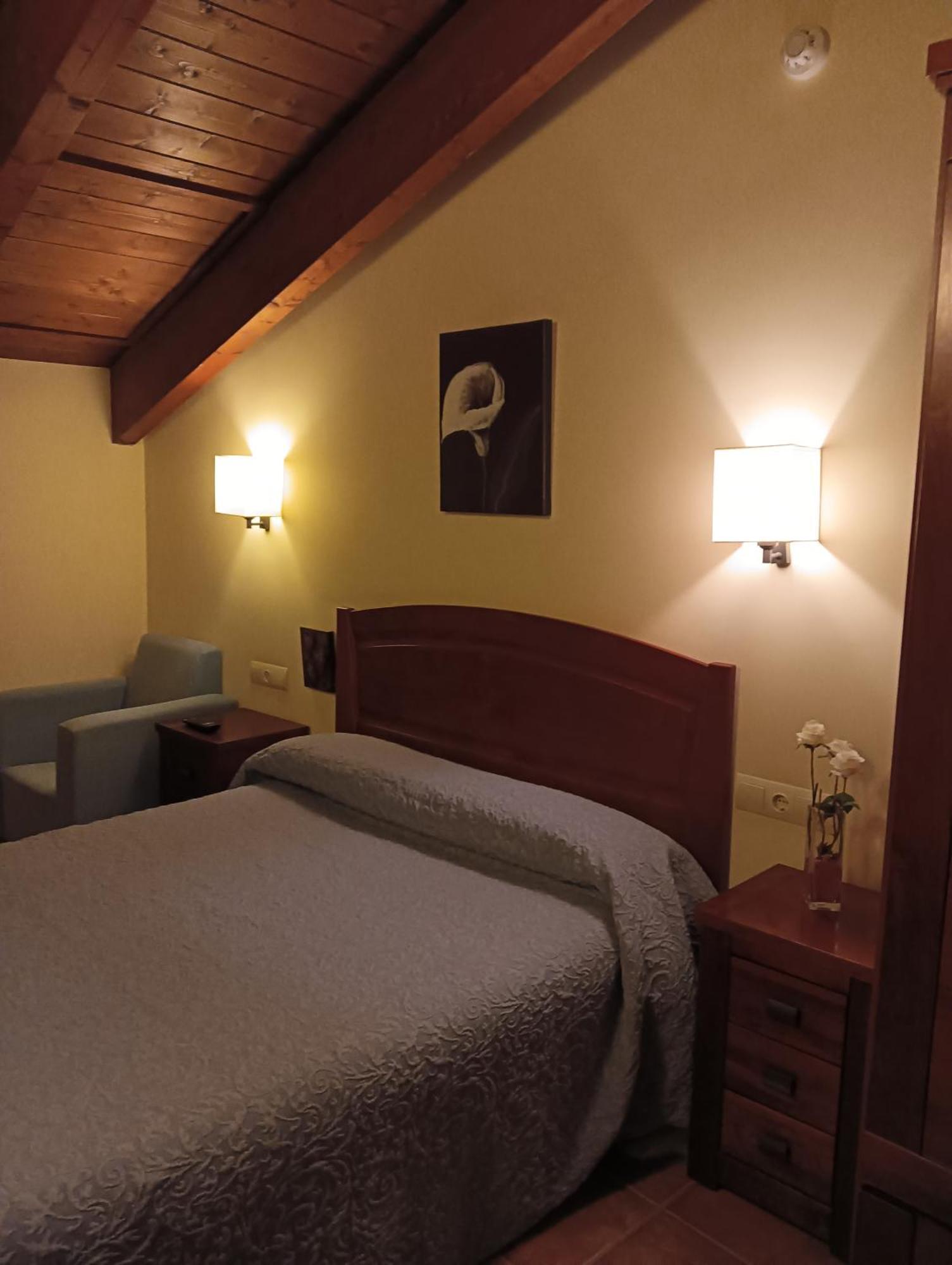 Hostal Sol De La Vega Альбаррасин Экстерьер фото